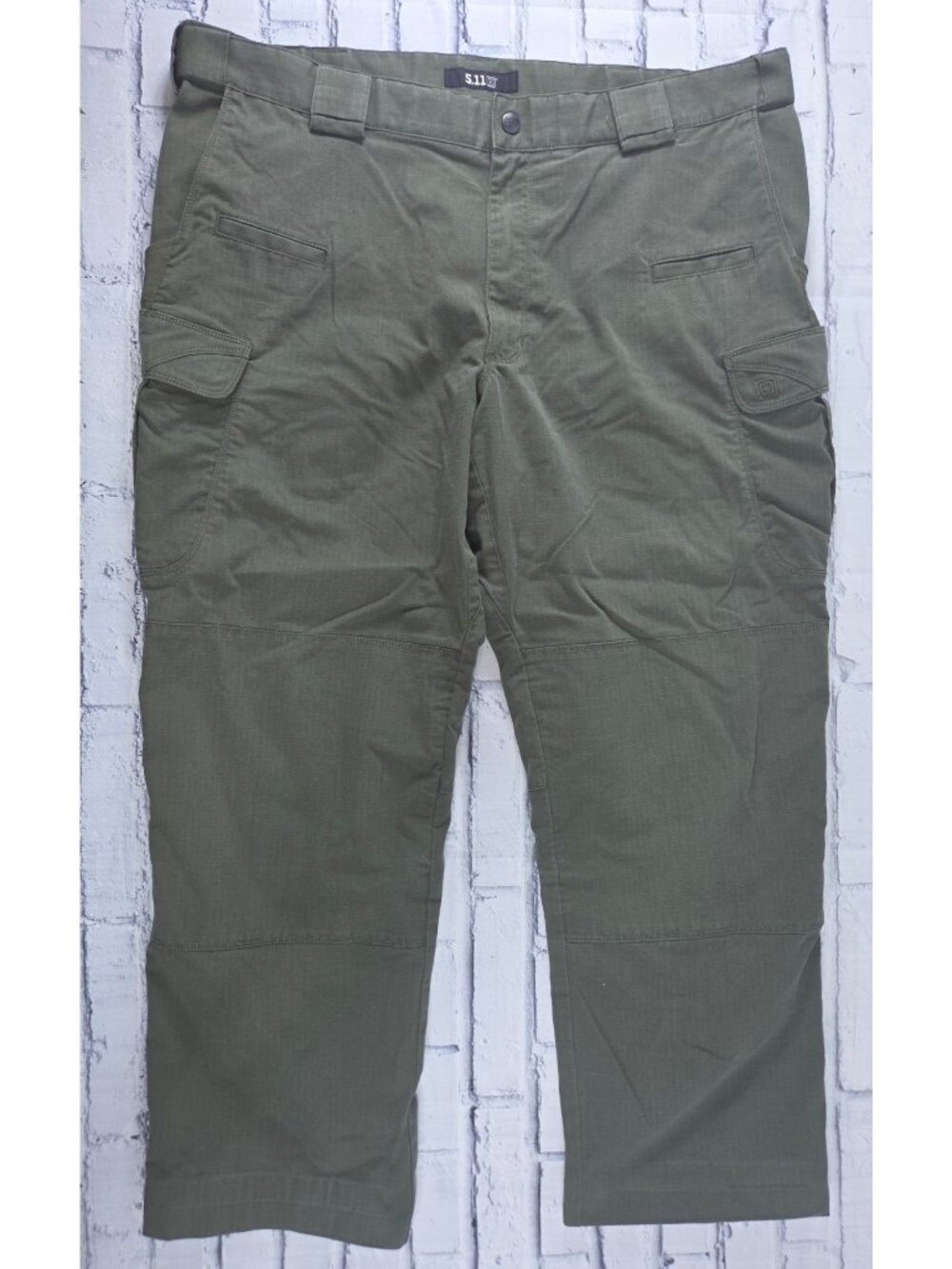 5.11 Tactical Mens Green Cargo Pants Size 40x30  Durable Outdoor Wear